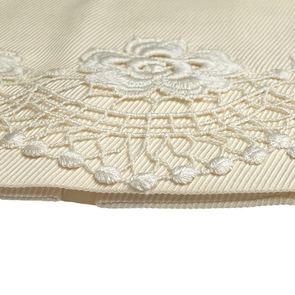 Valentino 𑁍 Chic Rose Lace Appliqué Ribbed Wool Pencil Skirt 𑁍 Cream 𑁍 4 - Picture 5 of 16